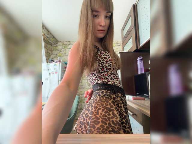 Bonny-Dee live webcam show