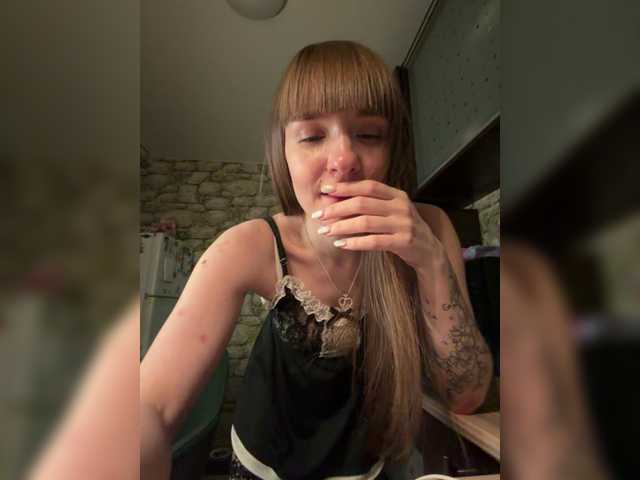 Bonny-Dee live cam on BongaCams