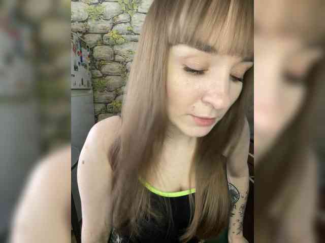 Bonny-Dee Live Webcam on BongaCams