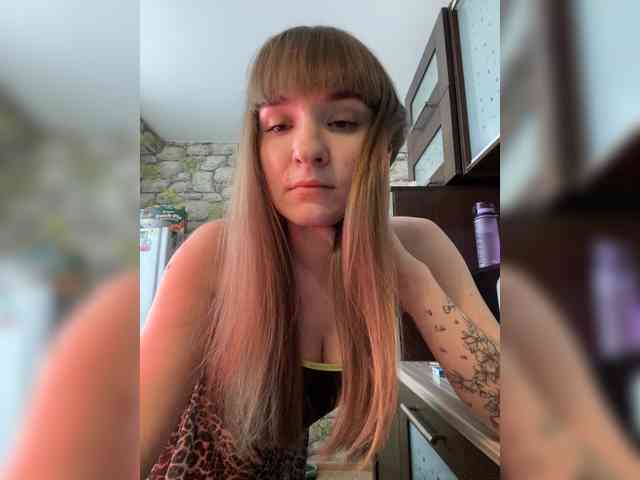 Bonny-Dee Live Webcam on BongaCams