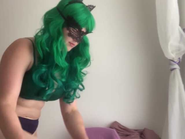 NikkiPleasure live webcam show