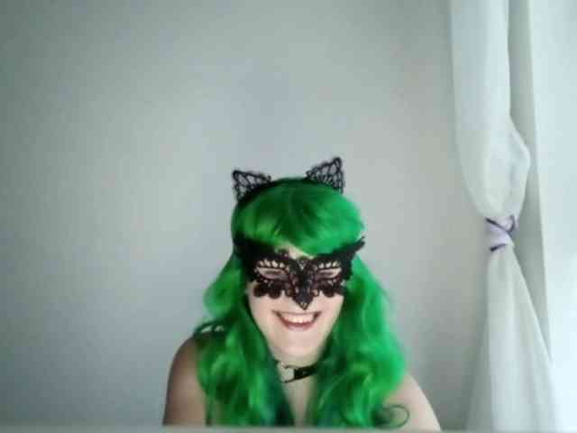 NikkiPleasure webcam
