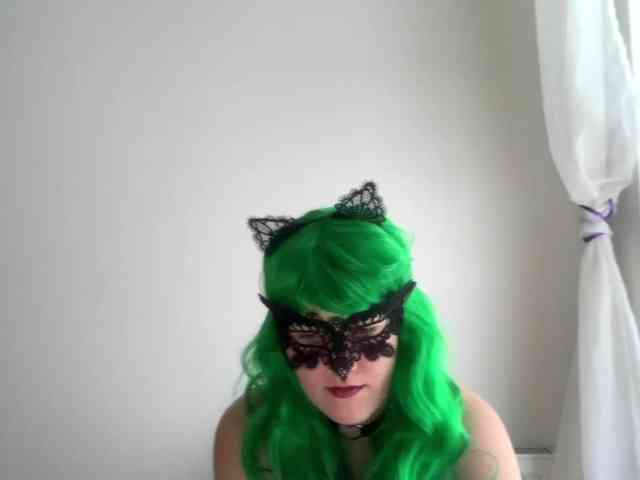 NikkiPleasure webcam