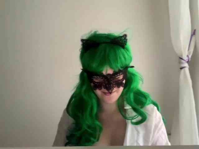 NikkiPleasure webcam