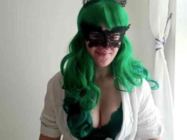 NikkiPleasure webcam