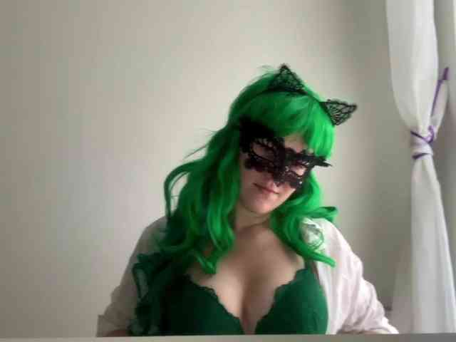 NikkiPleasure webcam