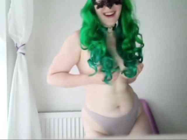 NikkiPleasure webcam