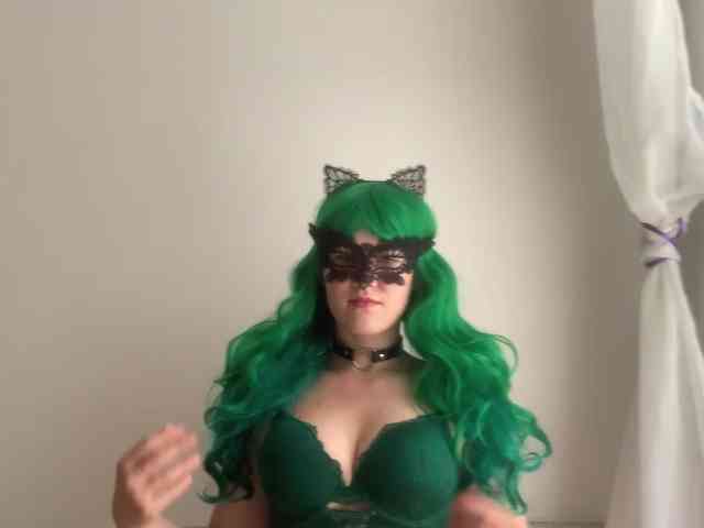 NikkiPleasure webcam