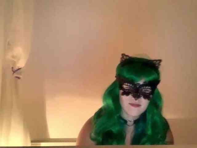 NikkiPleasure webcam