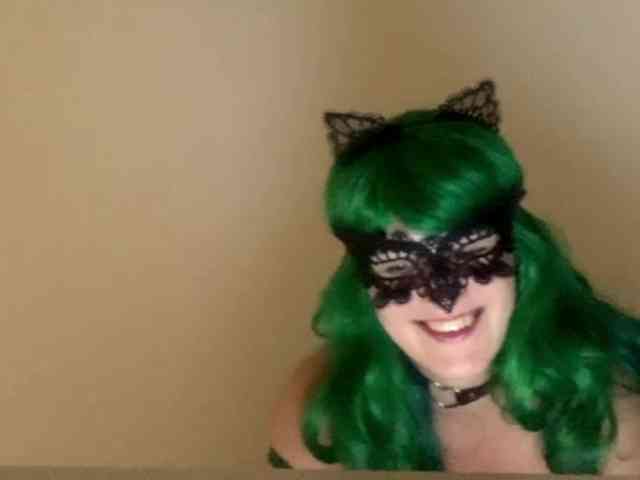 NikkiPleasure webcam