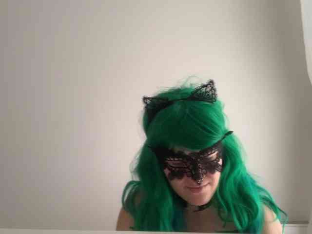 NikkiPleasure webcam