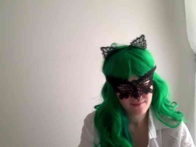 NikkiPleasure webcam