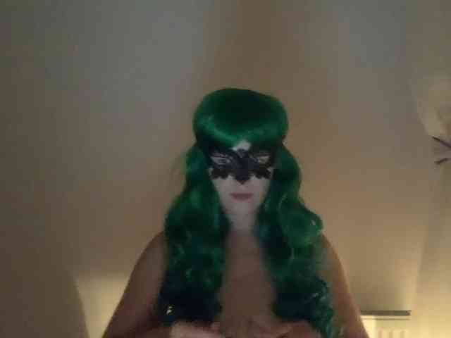 NikkiPleasure webcam