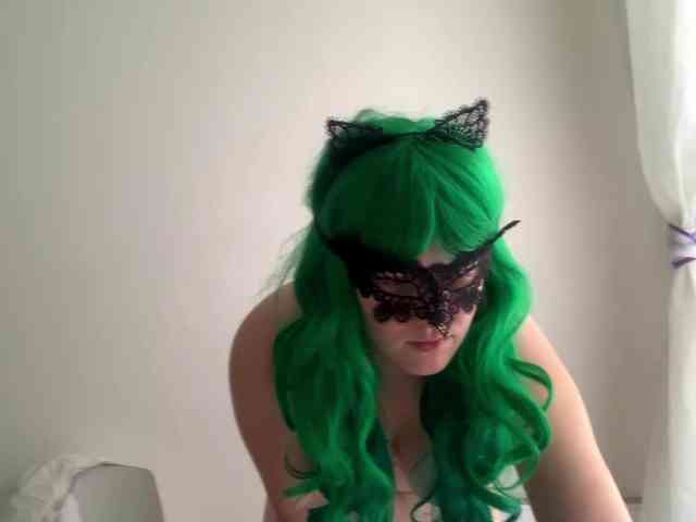 NikkiPleasure webcam