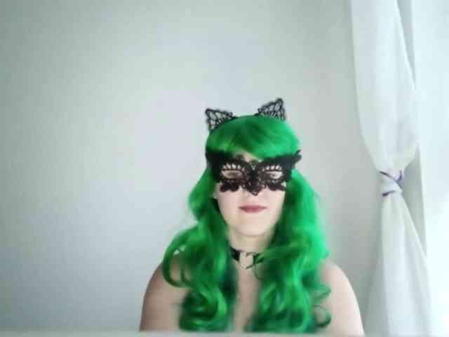 NikkiPleasure webcam