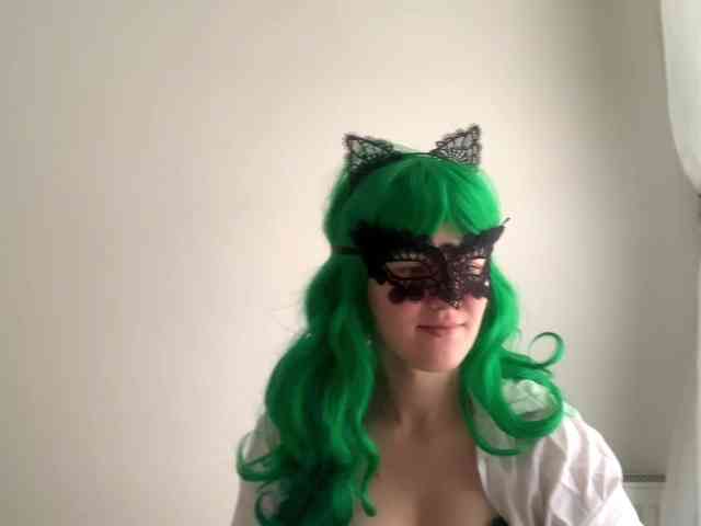 NikkiPleasure webcam