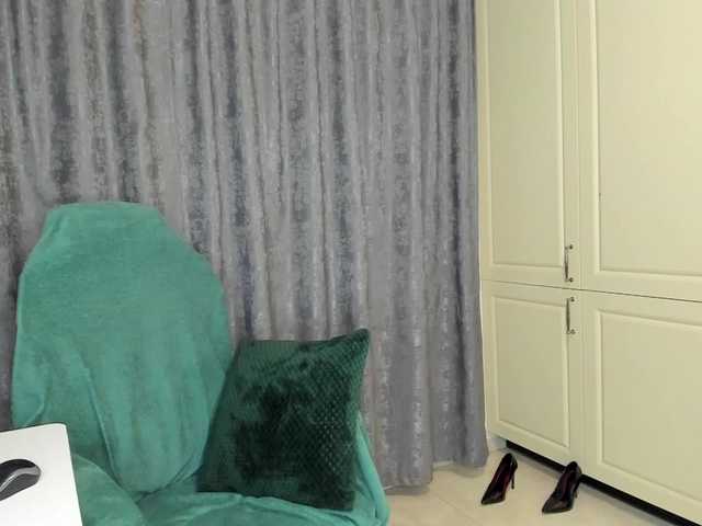 MilfAmelia live webcam show