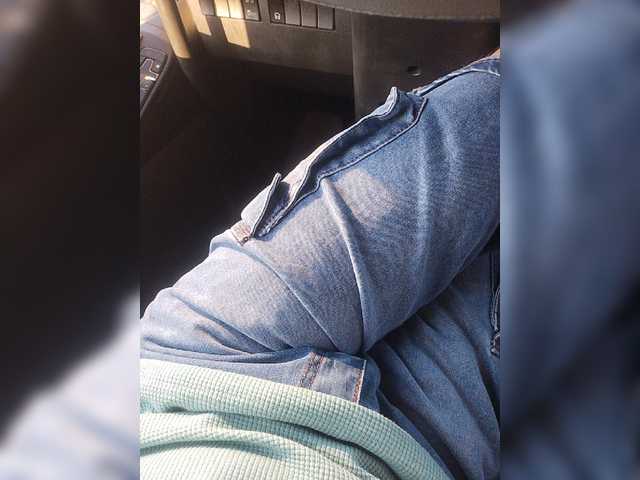 Viktor-411 live webcam show