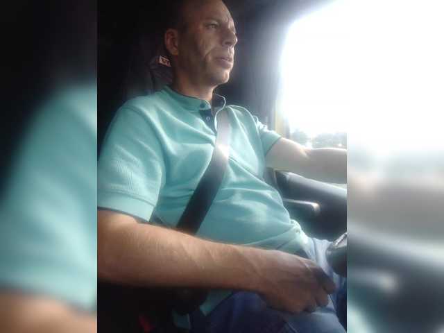 Viktor-411 live webcam show