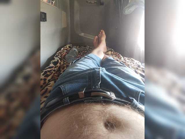 Viktor-411 live webcam show