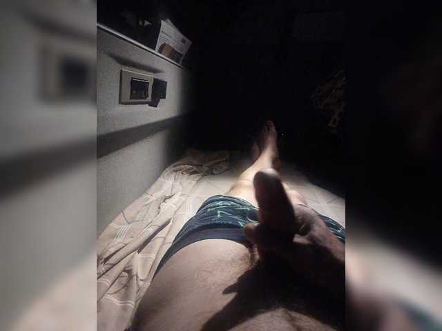 Viktor-411 live webcam show
