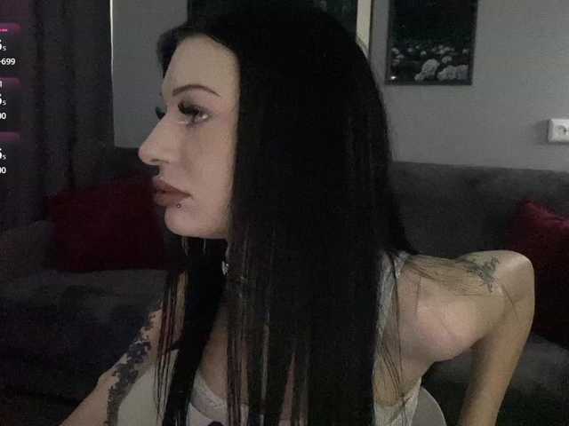 dark-girl live cam on BongaCams