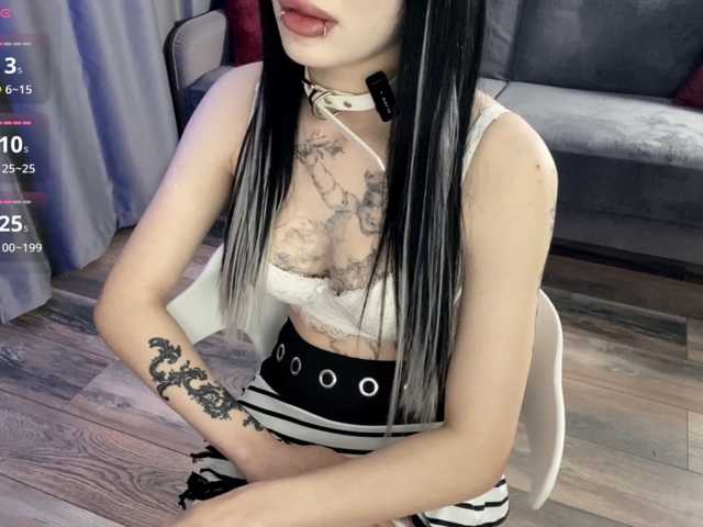 dark-girl live cam on BongaCams