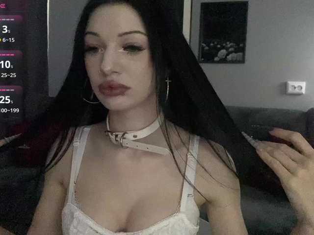 dark-girl live cam on BongaCams