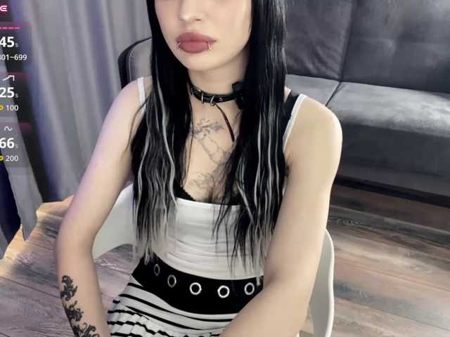 dark-girl live cam on BongaCams