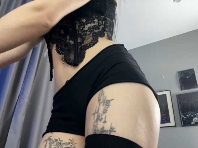 dark-girl live cam on BongaCams