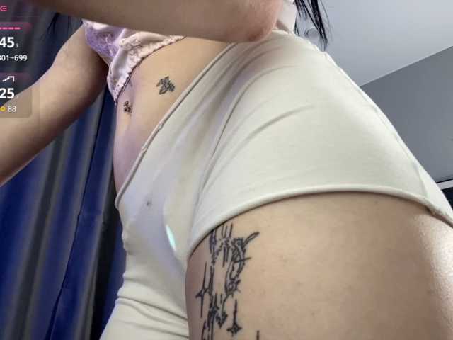 dark-girl live cam on BongaCams