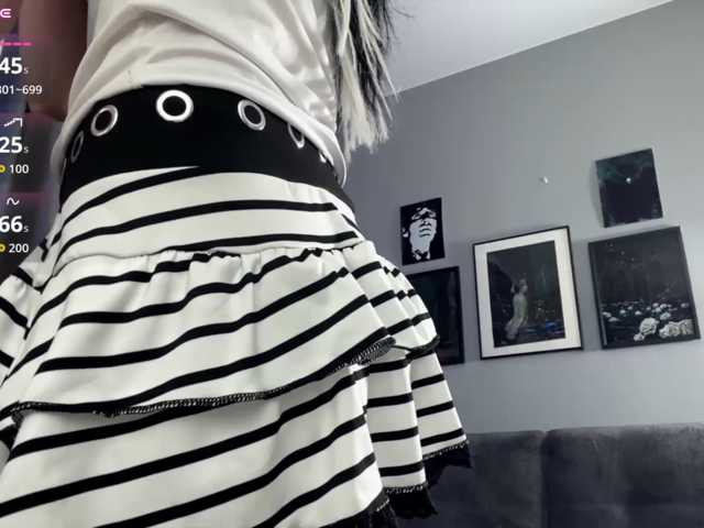 dark-girl live cam on BongaCams
