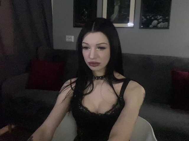 dark-girl live cam on BongaCams