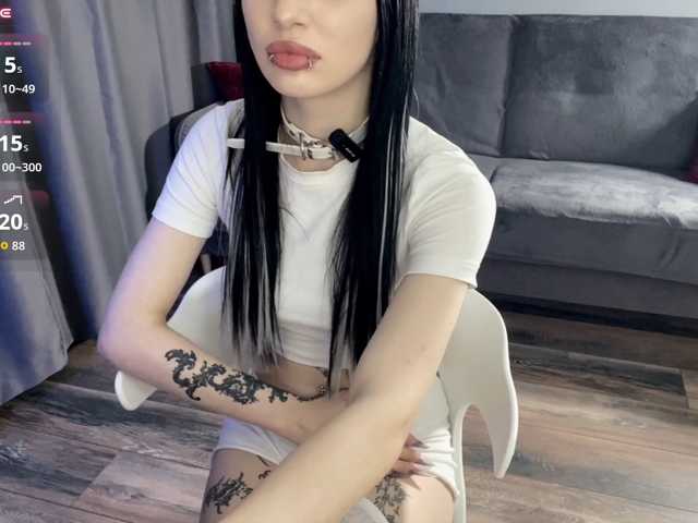 dark-girl live cam on BongaCams