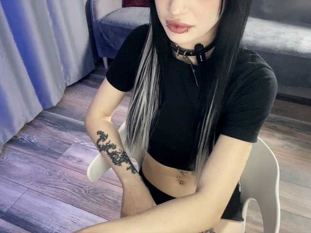 dark-girl live cam on BongaCams