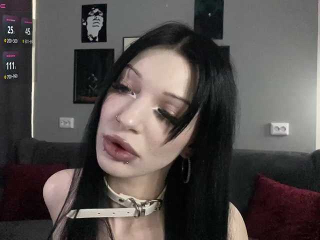 dark-girl live cam on BongaCams