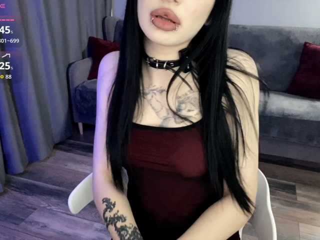 dark-girl live cam on BongaCams