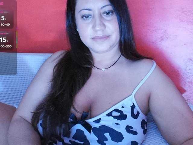 Naughtyh live cam on BongaCams