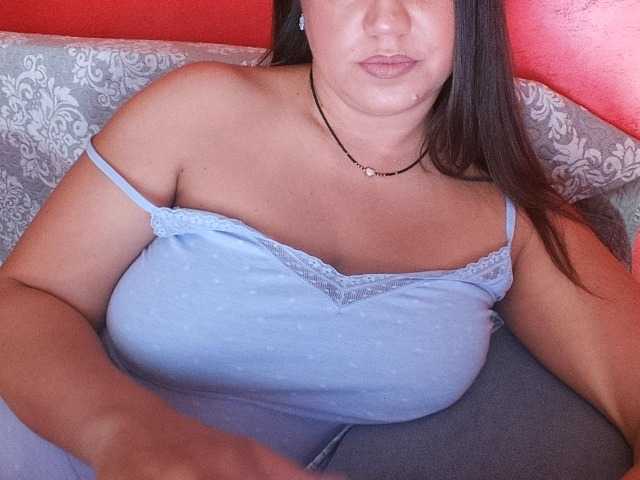 Naughtyh live cam on BongaCams