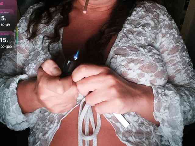 Naughtyh webcam