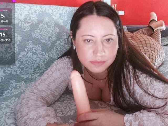 Modella: Naughtyh