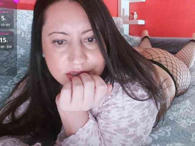 Modella: Naughtyh