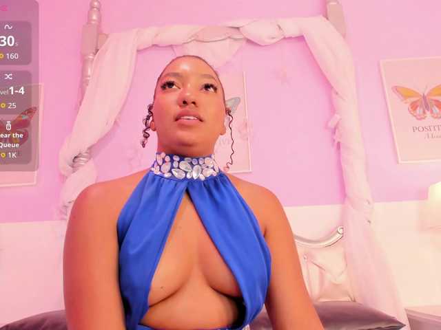 KarinaVillalobo live cam on BongaCams