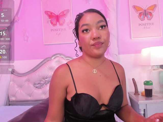 KarinaVillalobo live cam on BongaCams