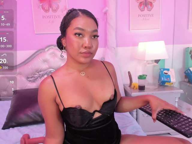 KarinaVillalobo live cam on BongaCams