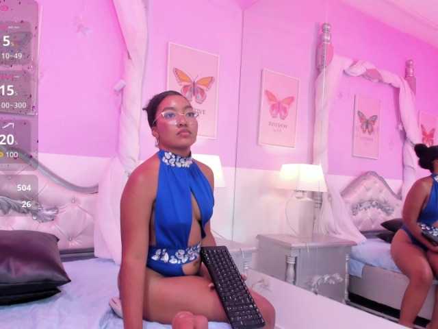 KarinaVillalobo live cam on BongaCams