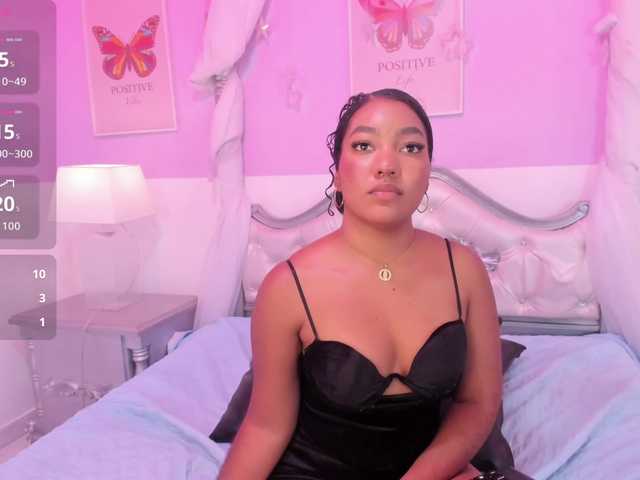 KarinaVillalobo live cam on BongaCams