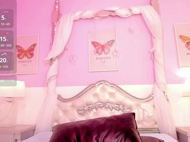 KarinaVillalobo live cam on BongaCams