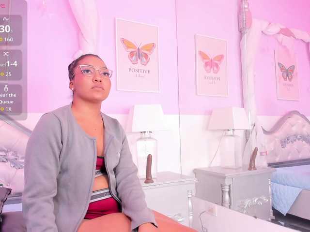 KarinaVillalobo live cam on BongaCams