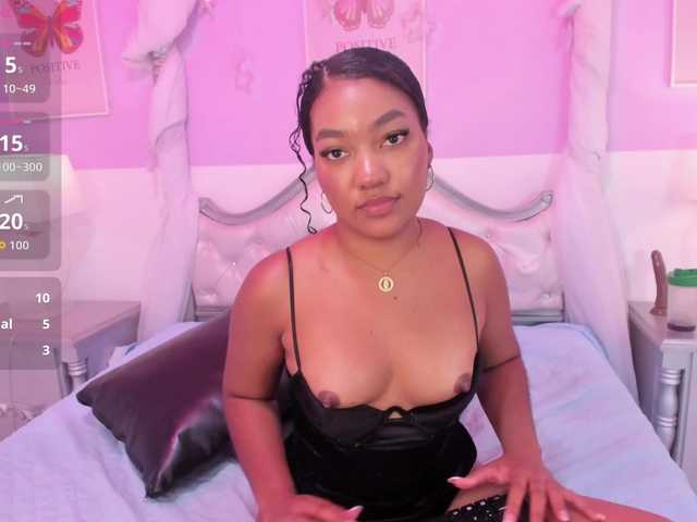 KarinaVillalobo live cam on BongaCams